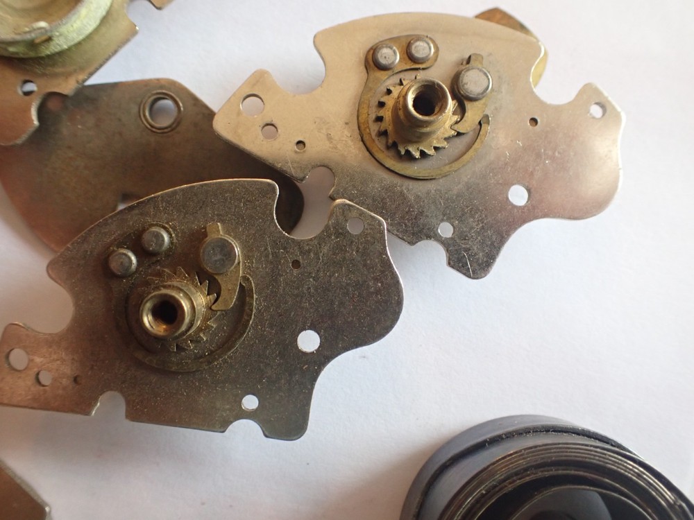 SMALL AND NOVELTY CLOCK PARTS