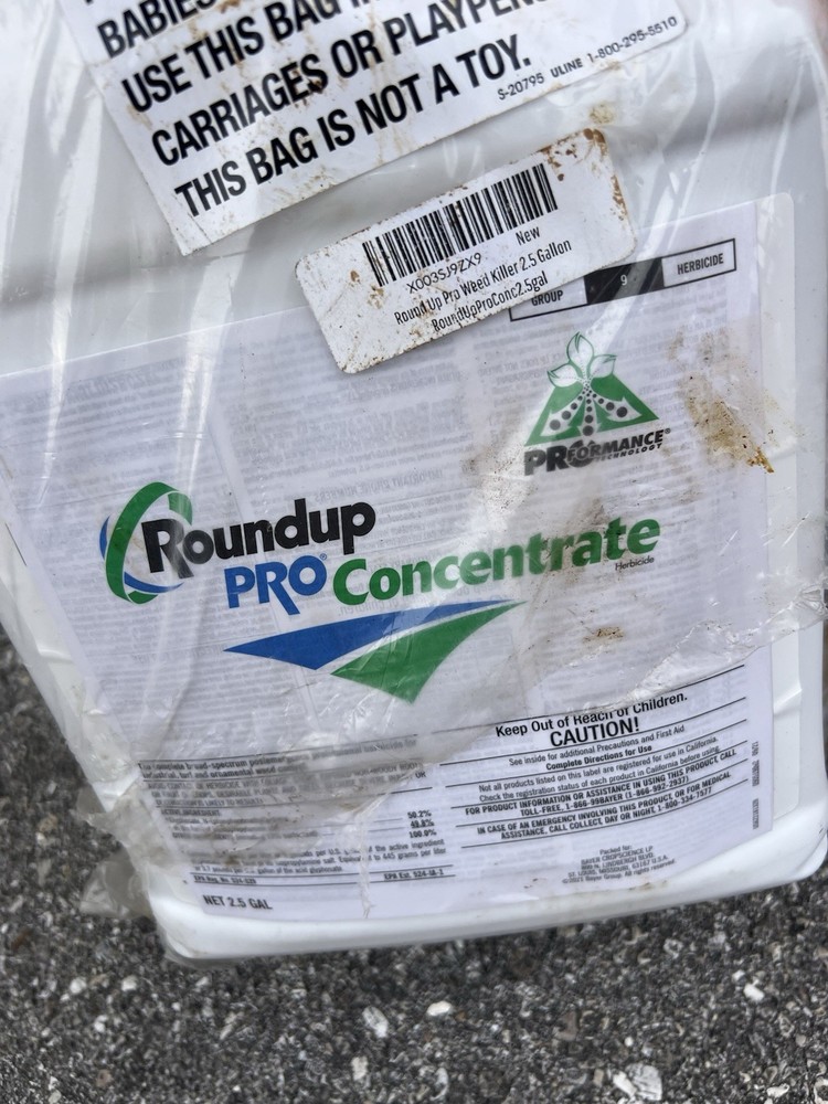 2.5 Gallon Bottle PRO Weed ROUNDUP 🆕 Concentrate