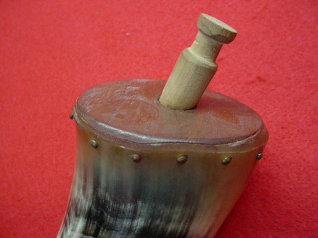 Muzzleloader Powder Horn- 8" Length- No Strap - Nice !! (D)