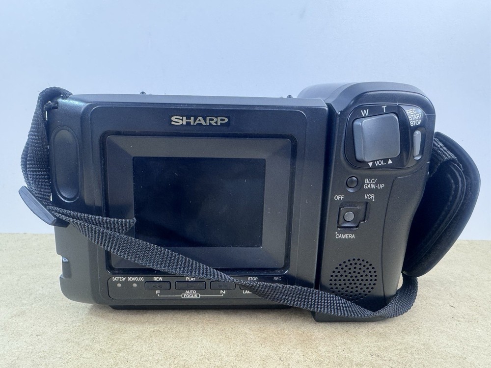 Sharp Viewcam VL-E73 8mm Camcorder Vintage Untested Powers Briefly With Case