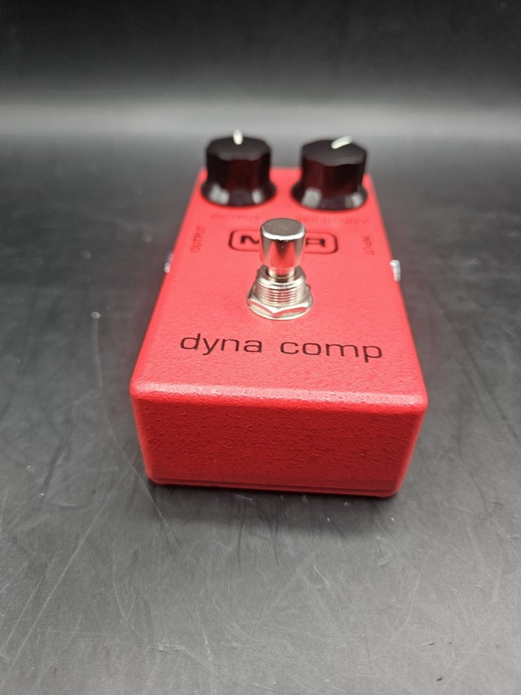 MXR DynaComp Compressor Guitar Effects Pedal