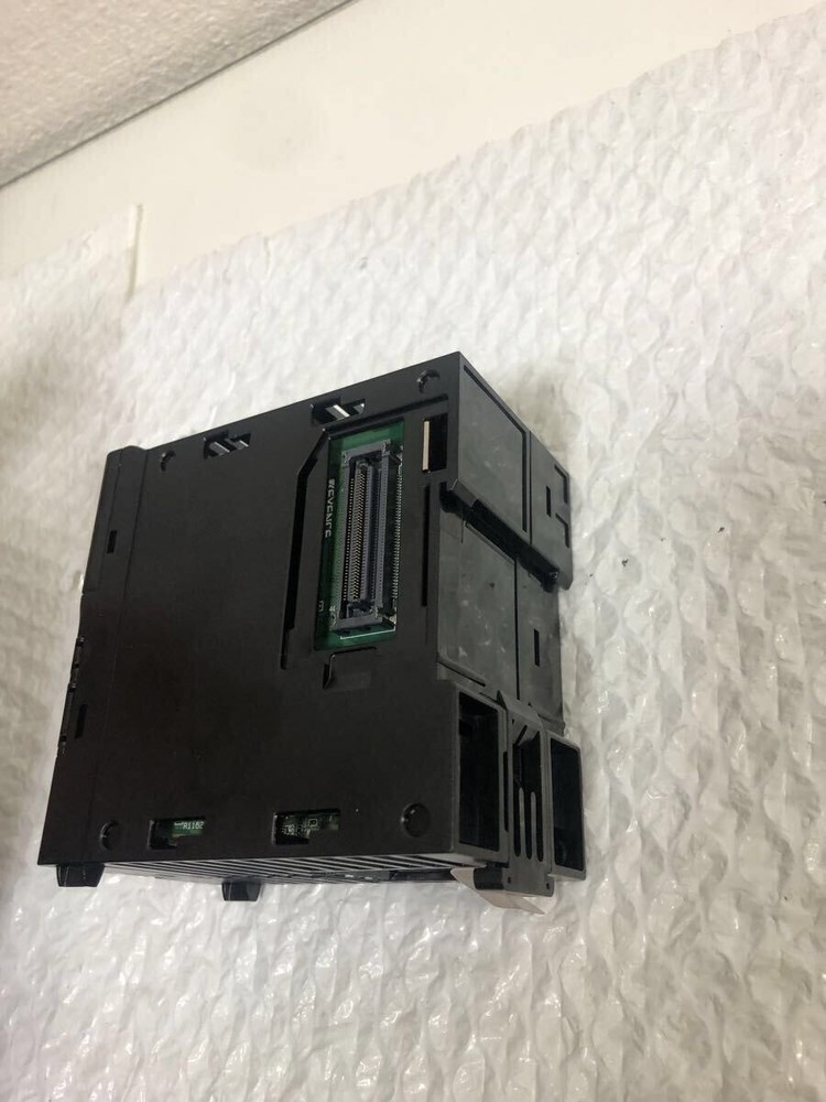 KEYENCE KV-7500 PLC Main Unit Controller 2020 Model Guaranteed USED