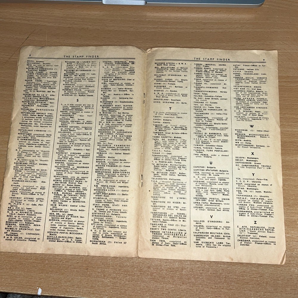The Stamp Finder booklet. - Circa 1940's.Thomas Cliff, 16 Pages WWII ERA