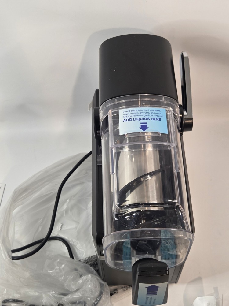 Iceman Slush-Ease MAX, a 64 oz. capacity slushy maker designed for home use