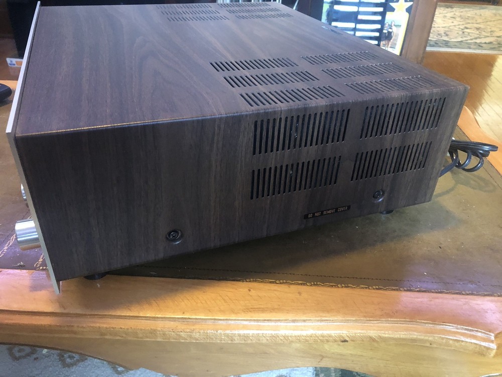 Marantz 2440 Quadradial Amplifier