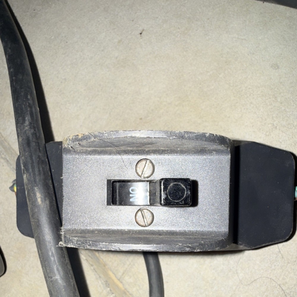 ARRI Blue Tungsten Continuous Lighting with Mounting Bracket & On/Off Switch