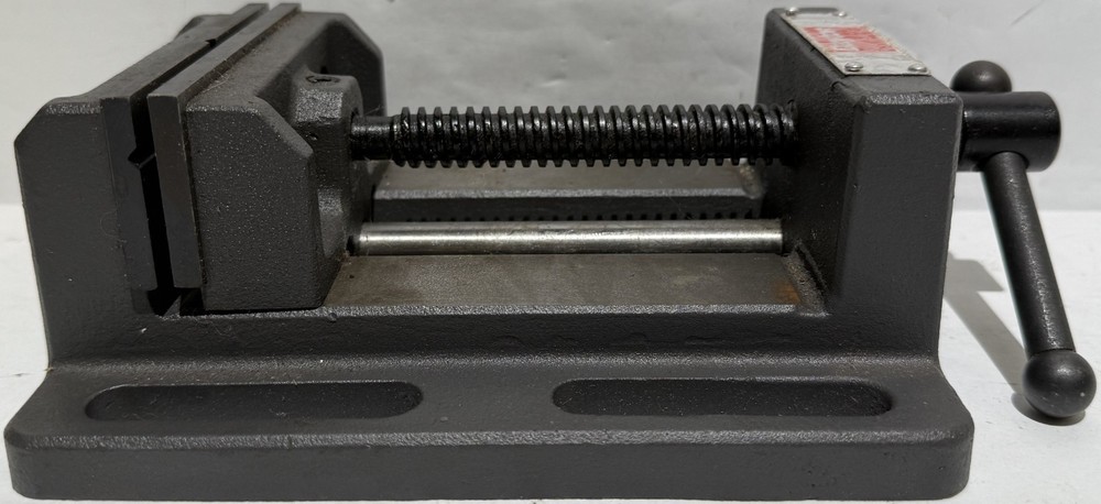 Dayton Machine Vise Fixed Base 4''