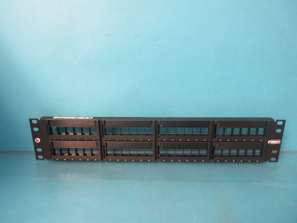 NEW COMMSCOPE 1933308-1 SL SERIES PATCH PANEL MULTIMEDIA 48-PORT FLAT FRONT