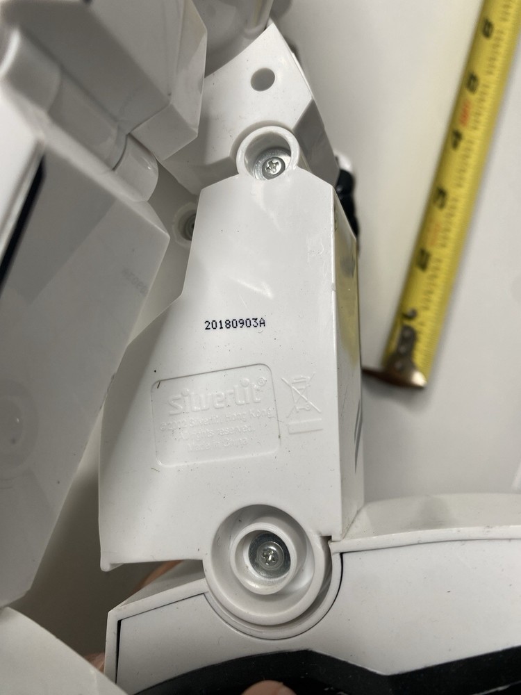 POWERS ON SILVERLIT 2002 ACTION GO PROGRAMMABLE WALKING ROBOT OBSTACLE SENSE