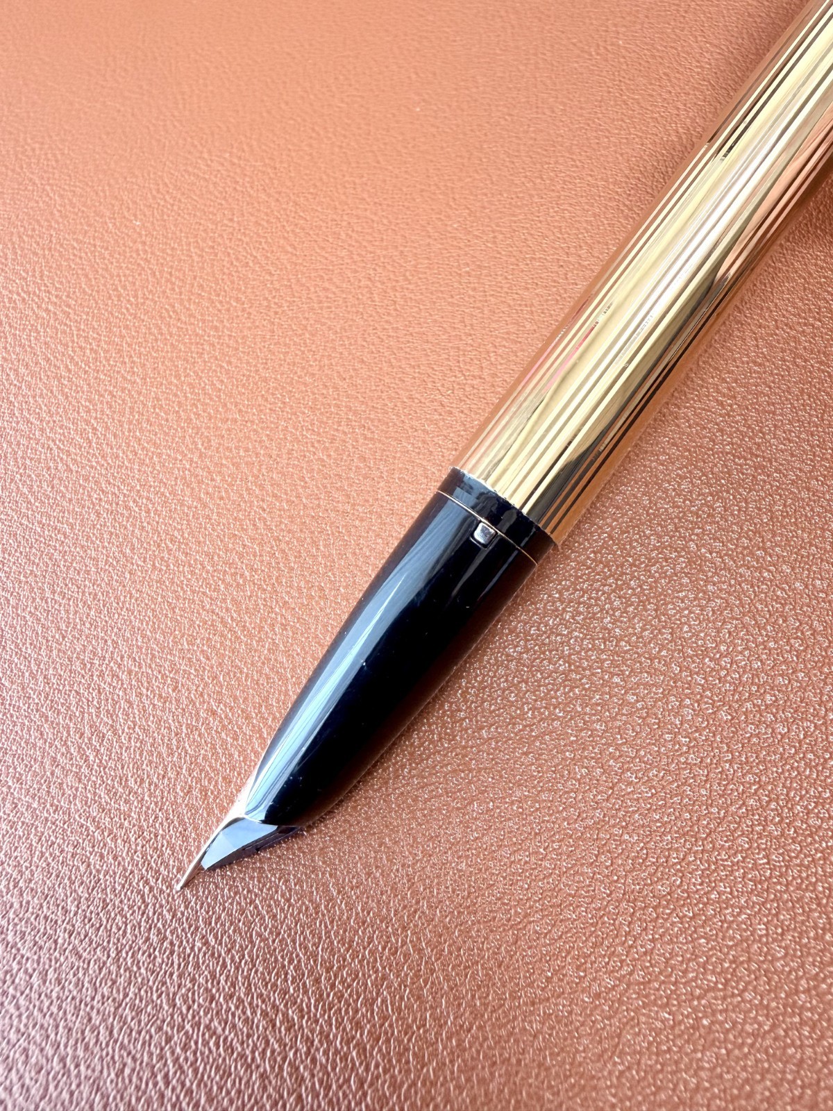 Sheaffer Imperial 440 Gold Electroplated Fountain Pen 14K Inlaid Nib Vintage