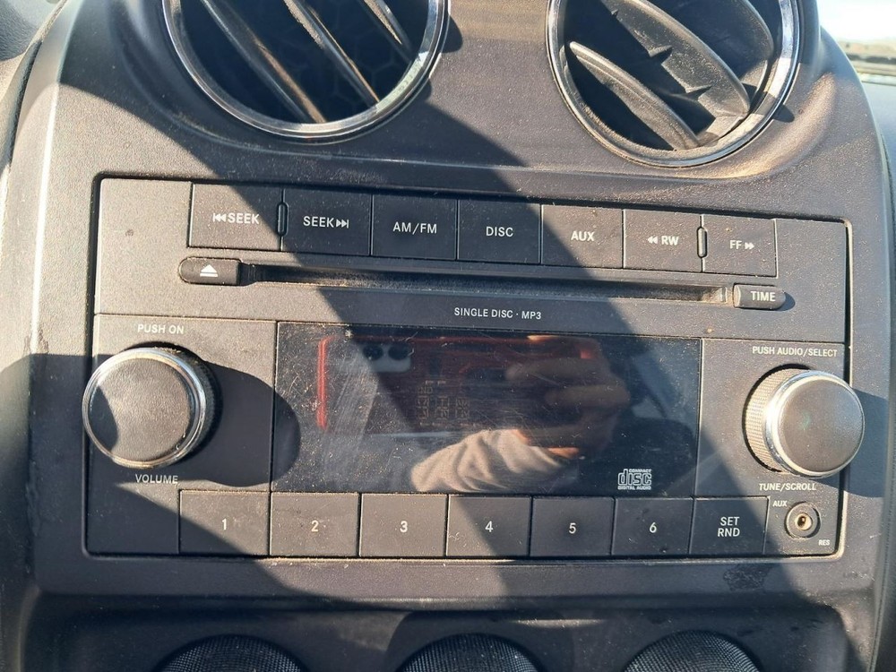 COMPASS 2011 Glove Box 4893478