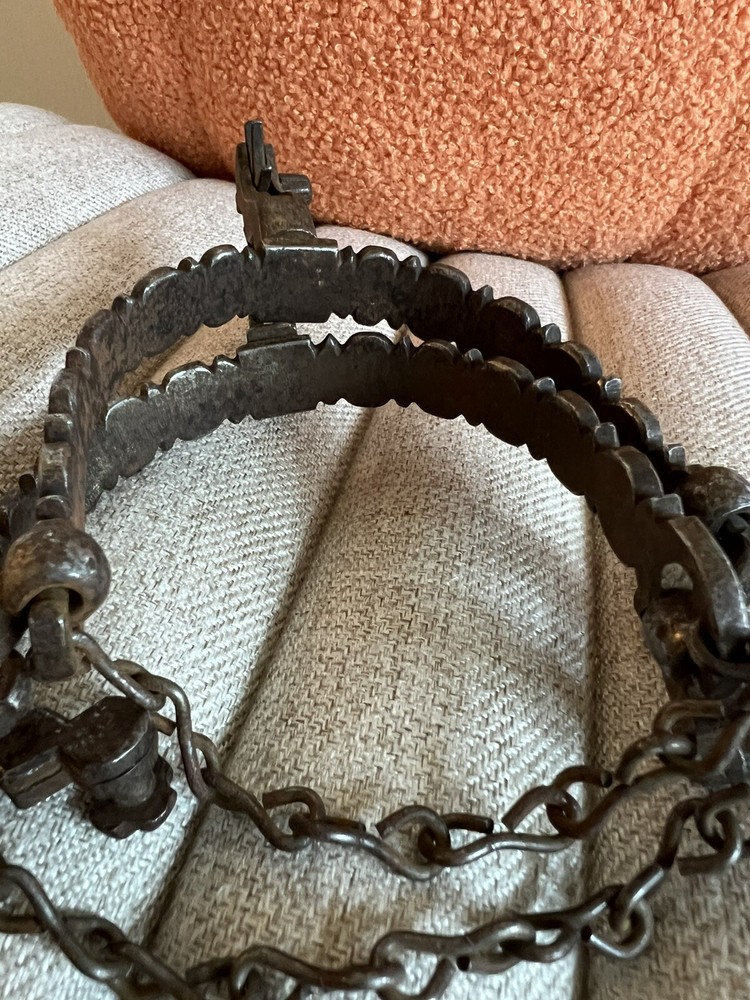 ANTIQUE Gal Leg Medium Shank Unmarked Spurs