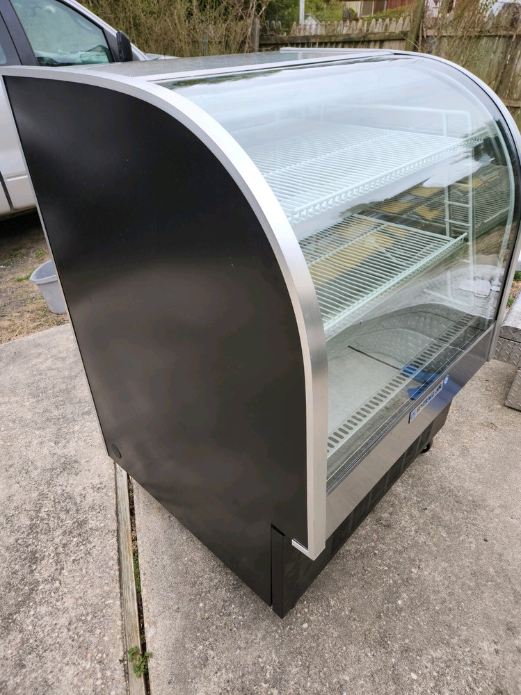 Beverage Air Refrigerated Glass Front Display Case