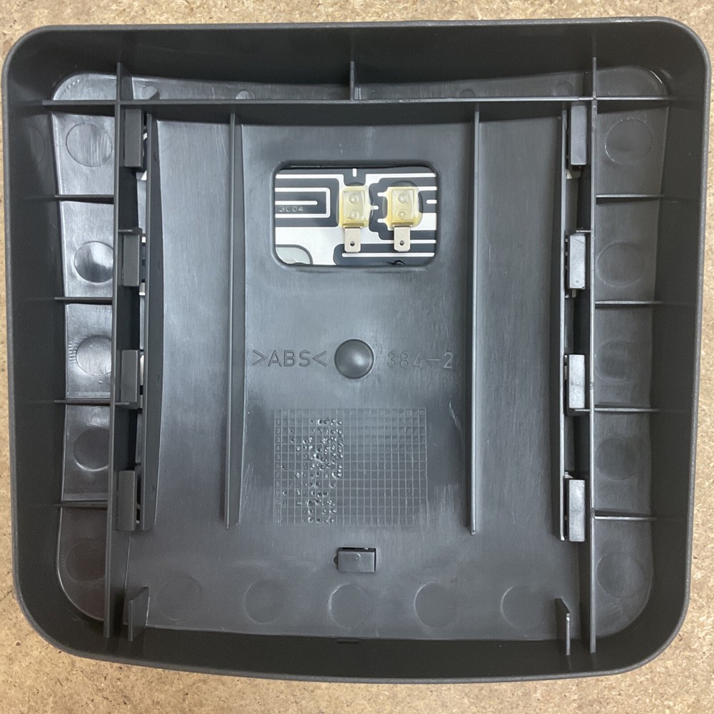 A183907000 Freightliner Mirror Plate