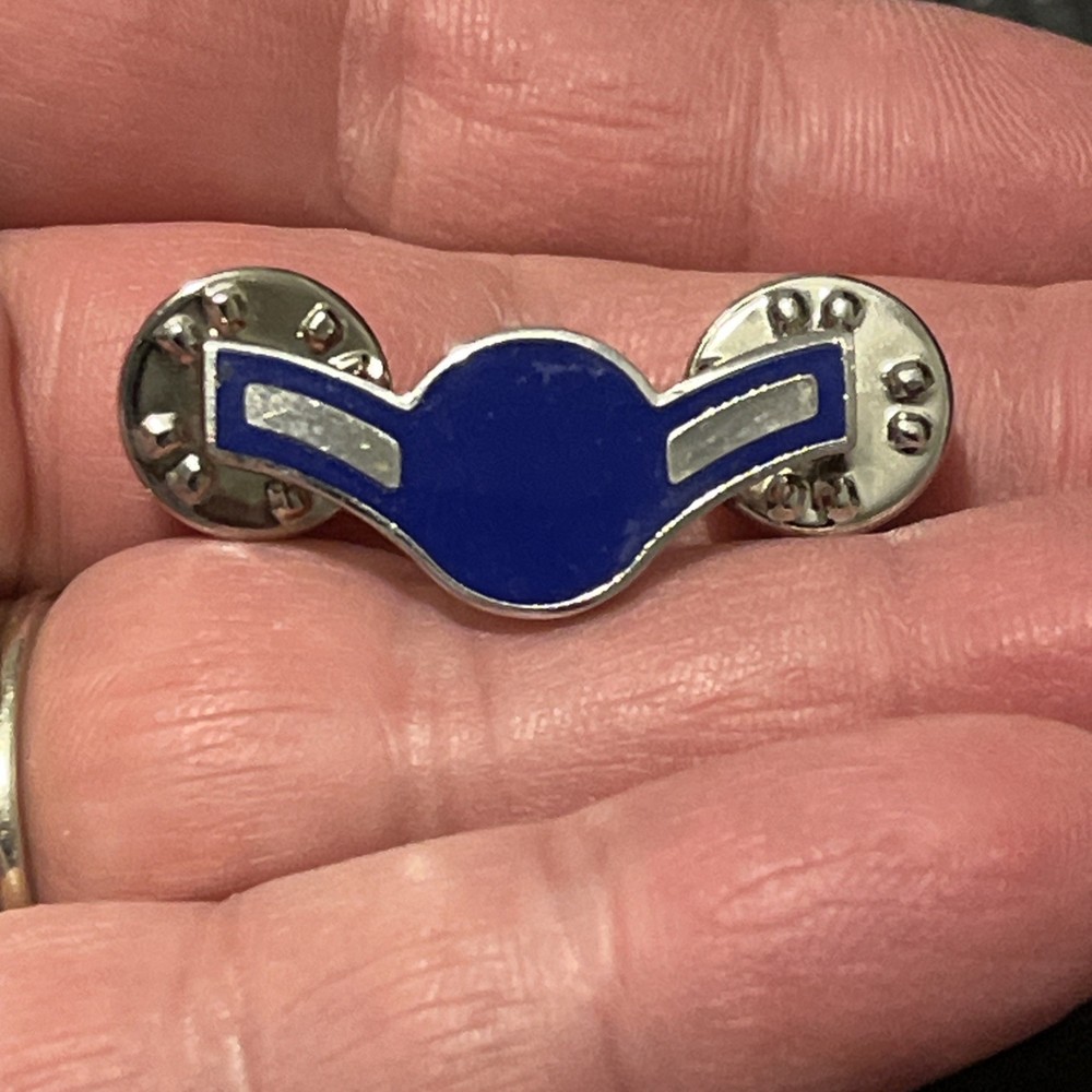 US Air Force USAF E2 Rank lapel pin 5941