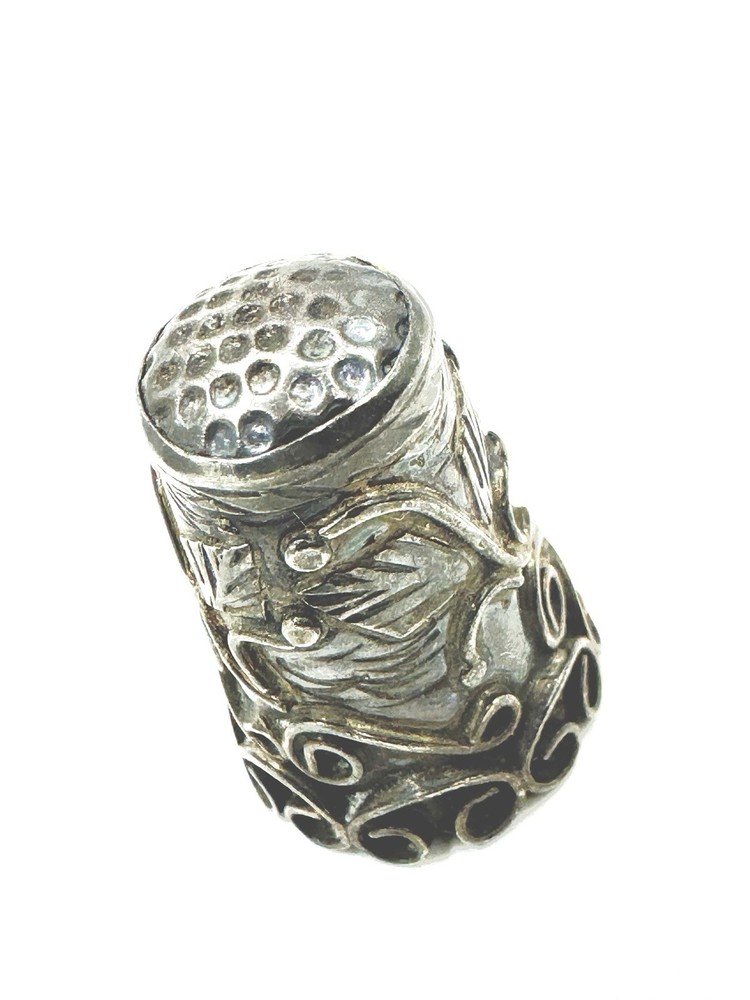 Vintage Sterling Silver Sewing Thimble Hand Engraved Scrollwork Floral Design