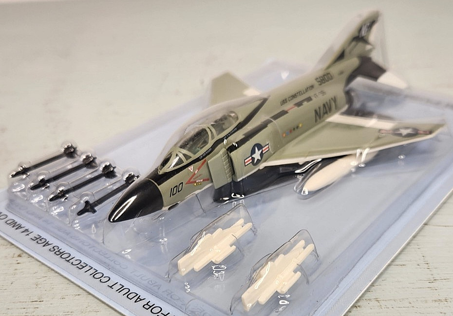 FABBRI 1:100 scale F-4J Phantom USAF military diecast JET model with stand NEW