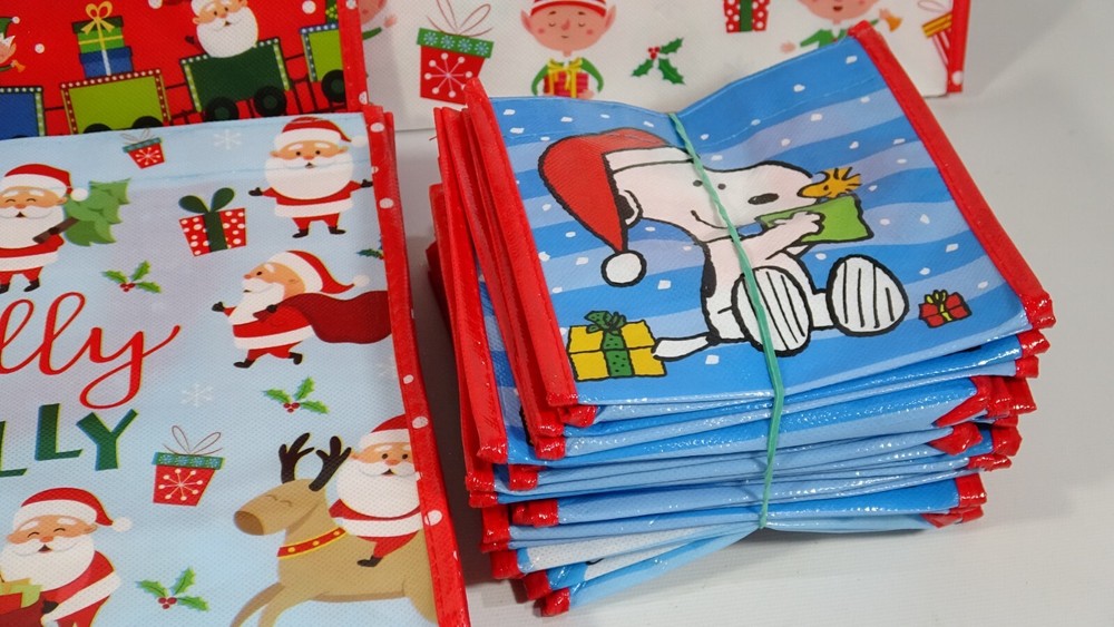 Assorted Christmas Small Peanuts & Medium Christmas Holiday Plastic Gift Bags
