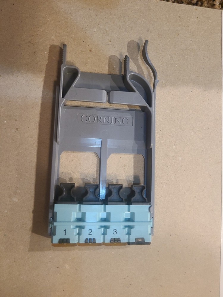 Corning EDGE8-CP24-V3 MTP Panel, Aqua Adapters