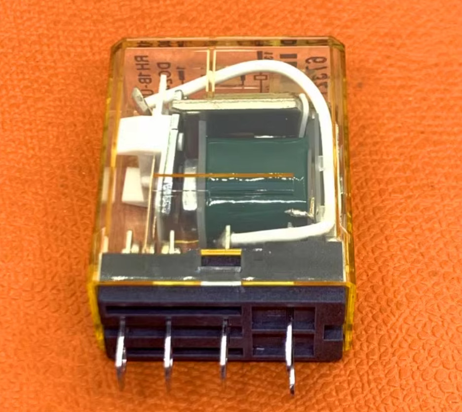 1PC New IDEC relay RH1B-U-DC24V #LL