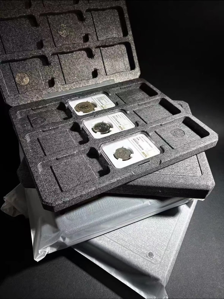 Storage Box / Protective Folder / Display Case For 18 PCGS Slab Holders