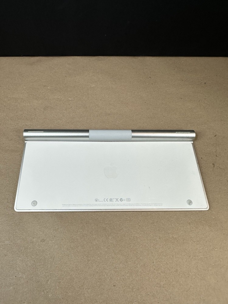 Apple Wireless Keyboard A1314 Works Ships Fast!