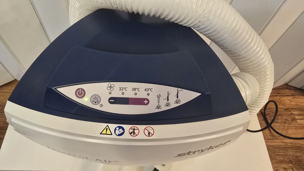 Stryker Mistral-Air Plus MA1100-PM System W/Rolling Stand
