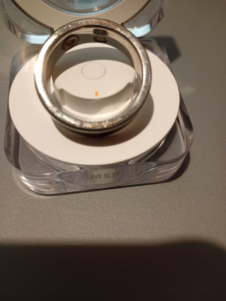 Samsung Smart Ring Charger SM Q503