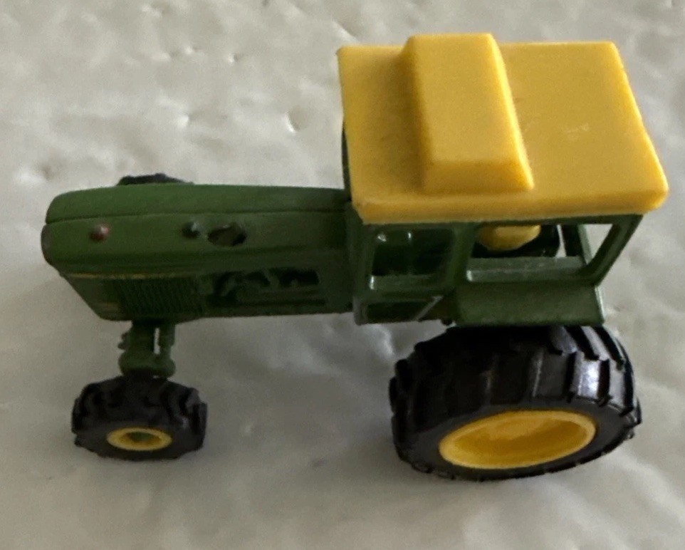 John Deere Tractor 1/64 Scale #2
