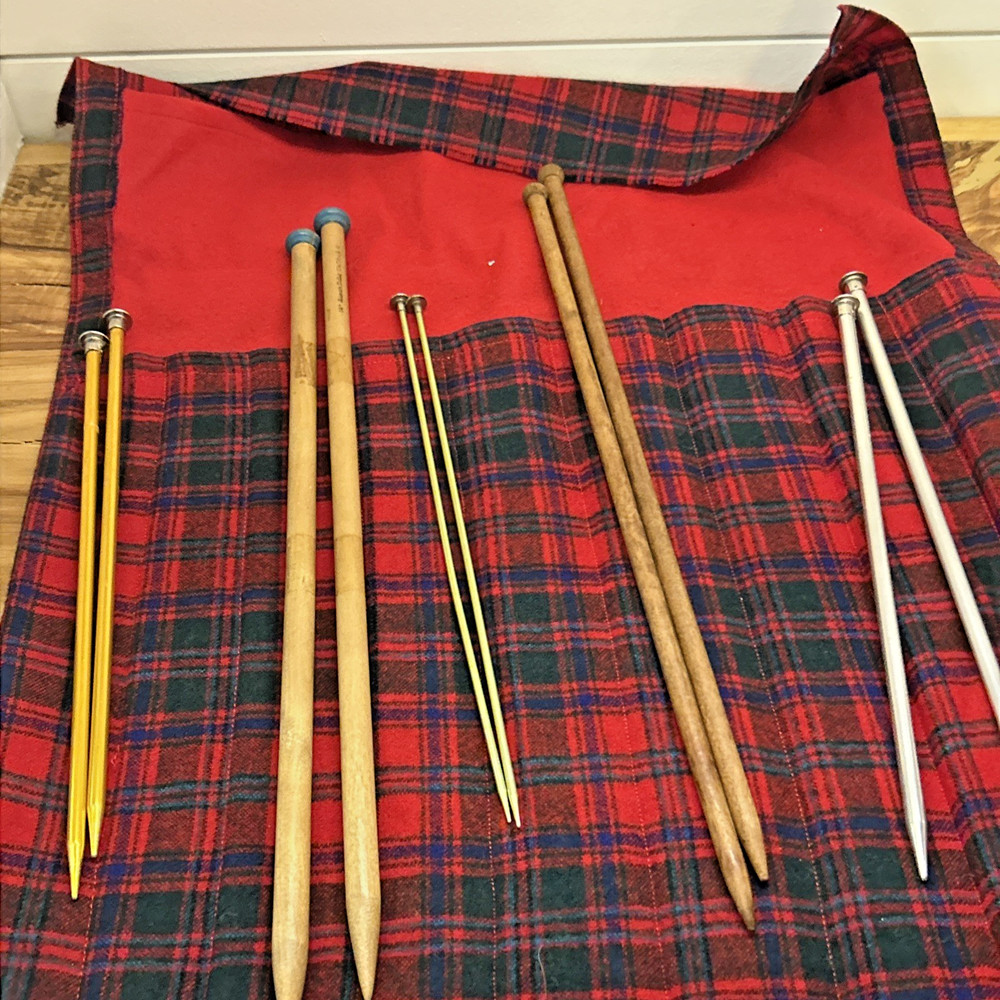 Vintage Five Pair Knitting Needles With Plaid Wool Storage Caddy Wrap