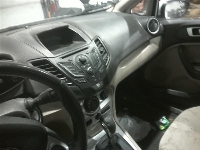 Temperature Control With AC Manual Temperature Control Fits 14 FIESTA 110372