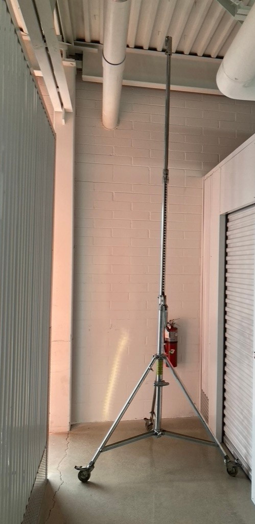 Manfrotto 087NW Steel WIND-UP PHOTOGRAPHY STAND Heavy Duty w/Wheels & Brake