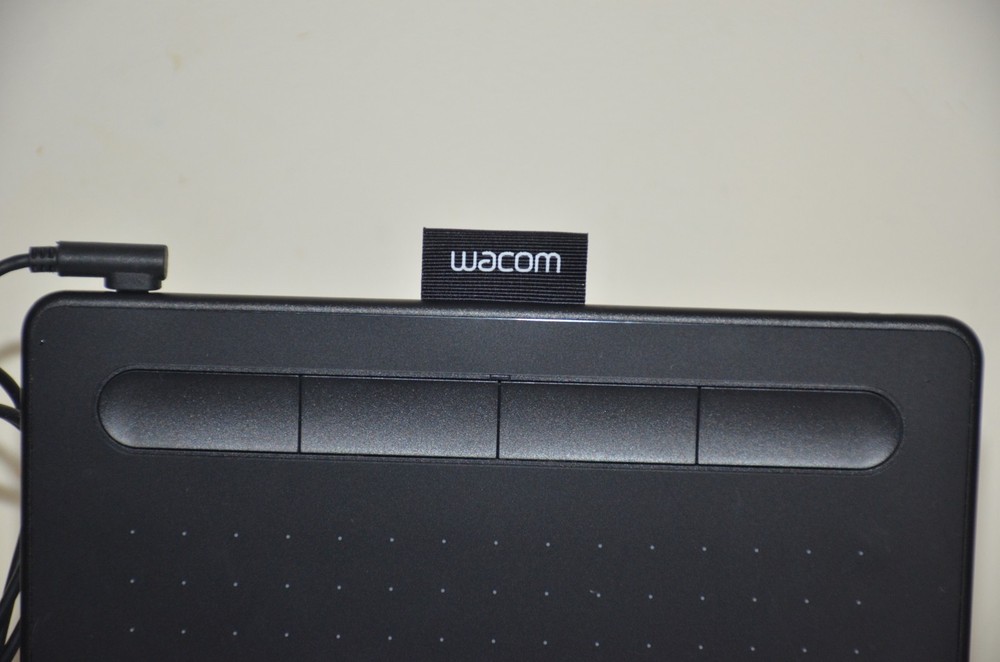 Wacom Intuos CTL-4100 Small Drawing Tablet - Black