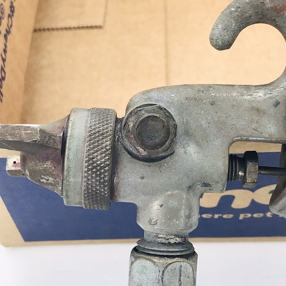 BINKS Model 26 Paint Spray Gun, Siphon Feed