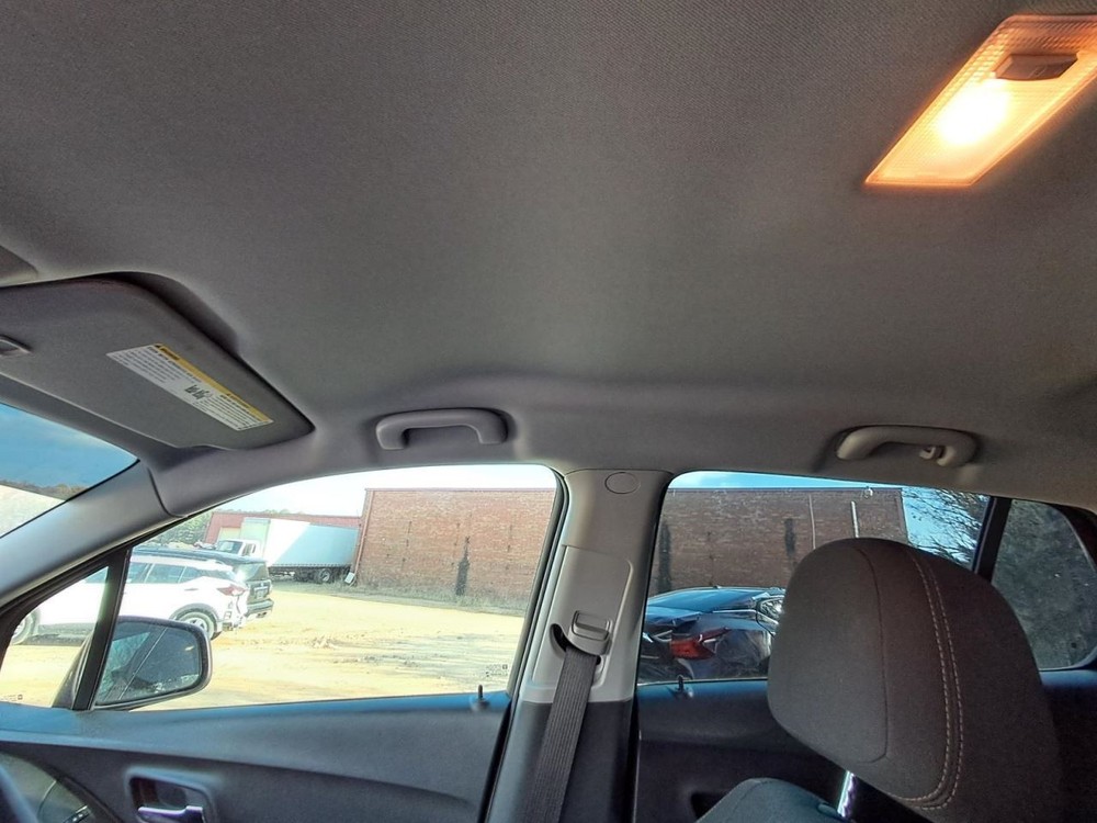 TRAX 2017 Glove Box 4860568