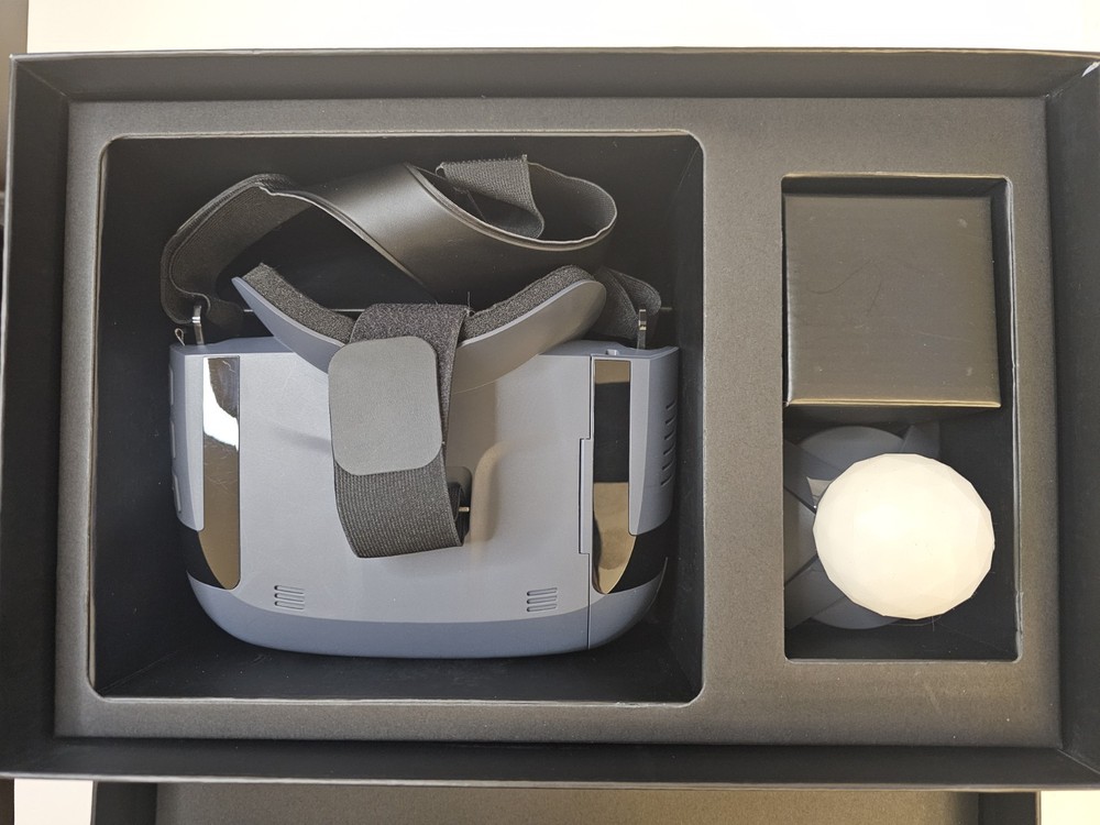 Lenovo Star Wars Jedi Challenges AR Headset With Lightsaber *OPEN BOX*