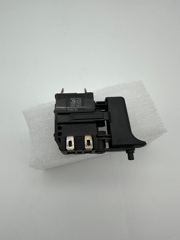 New  2700.5201 - r146 25a18vdc Open Box