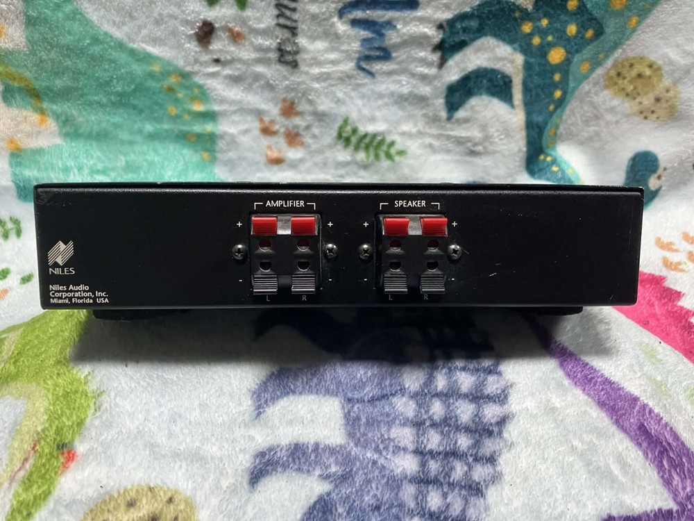 Niles SVL-1 Speaker Selector Speaker-Level Volume Control Black