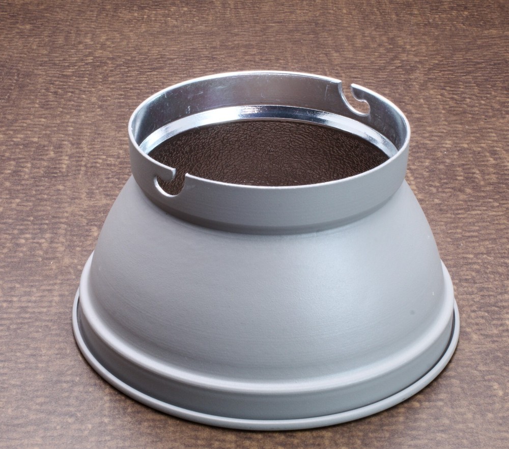 Mount Reflector for Standard Flash and LED Lights