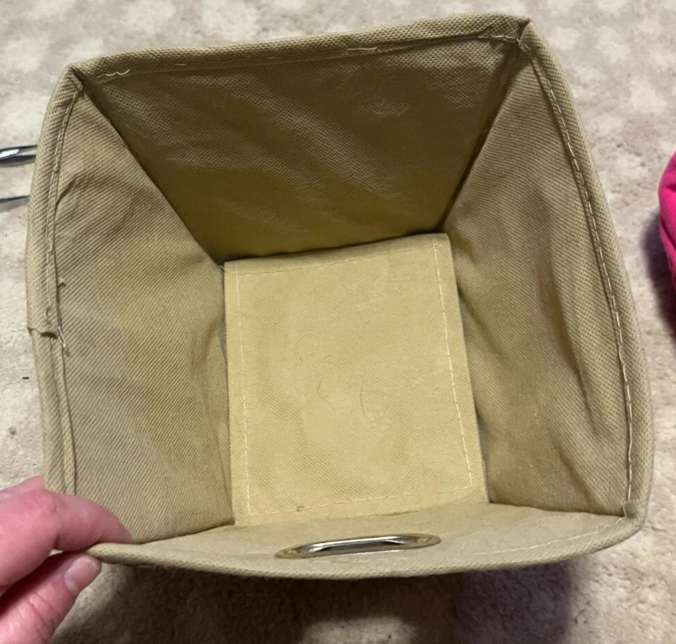 Foldable cheetah organizing bin