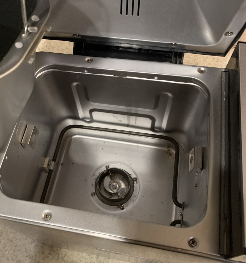 Kenmore Breadmaker 2-lb Bread Machine Stainless Steel Model 100.1293480A