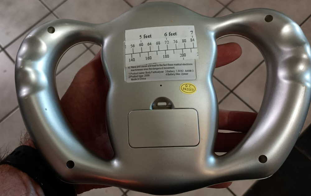 Handheld Body Fat Analyzer with Calorie BMI Measurement Digital Screen