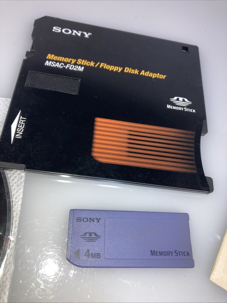 Sony MSAC-FD2M Floppy Disk Adapter for Memory Stick with disc & manual