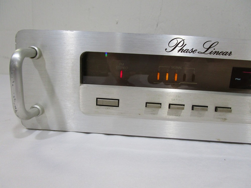 Phase Linear Model 5100 Series Two Digital Synthesized Stereo Tuner ------ Cool!