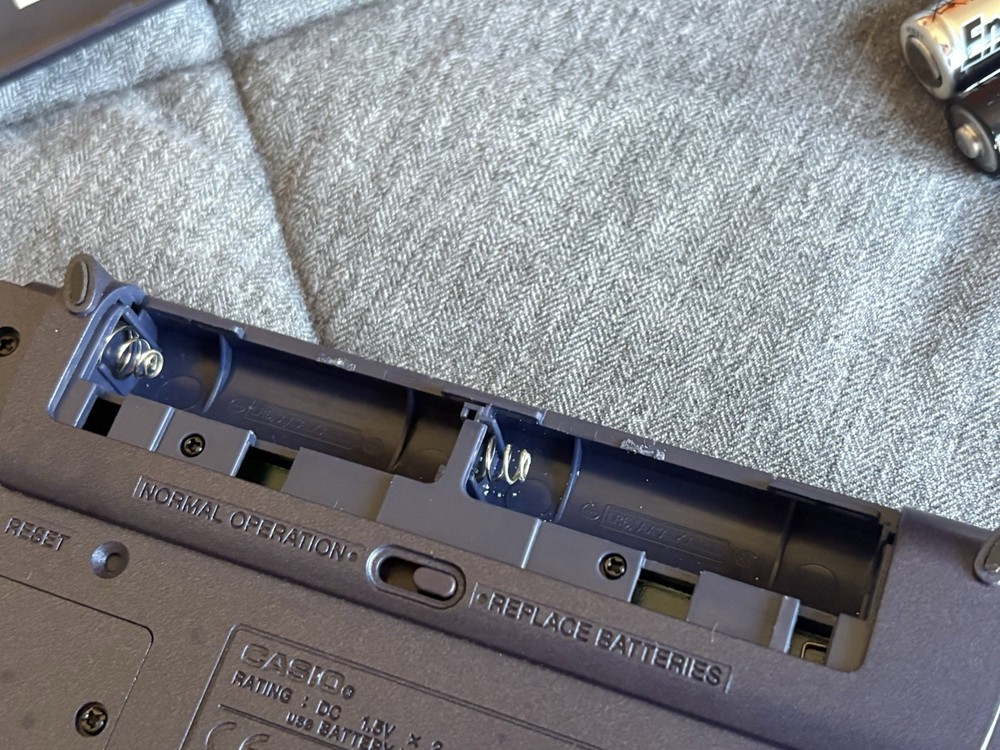 Casio Digital Diary SF-7100SY - 1MB - PC SYNC - W/ Box + Plastic Insert - TESTED