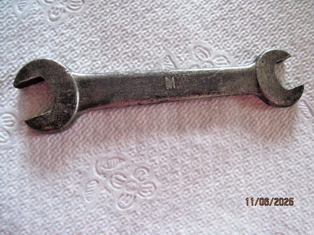 VINTAGE "FORD" OPEN BOTH ENDS "M" U.S.A. 4 1/4"L