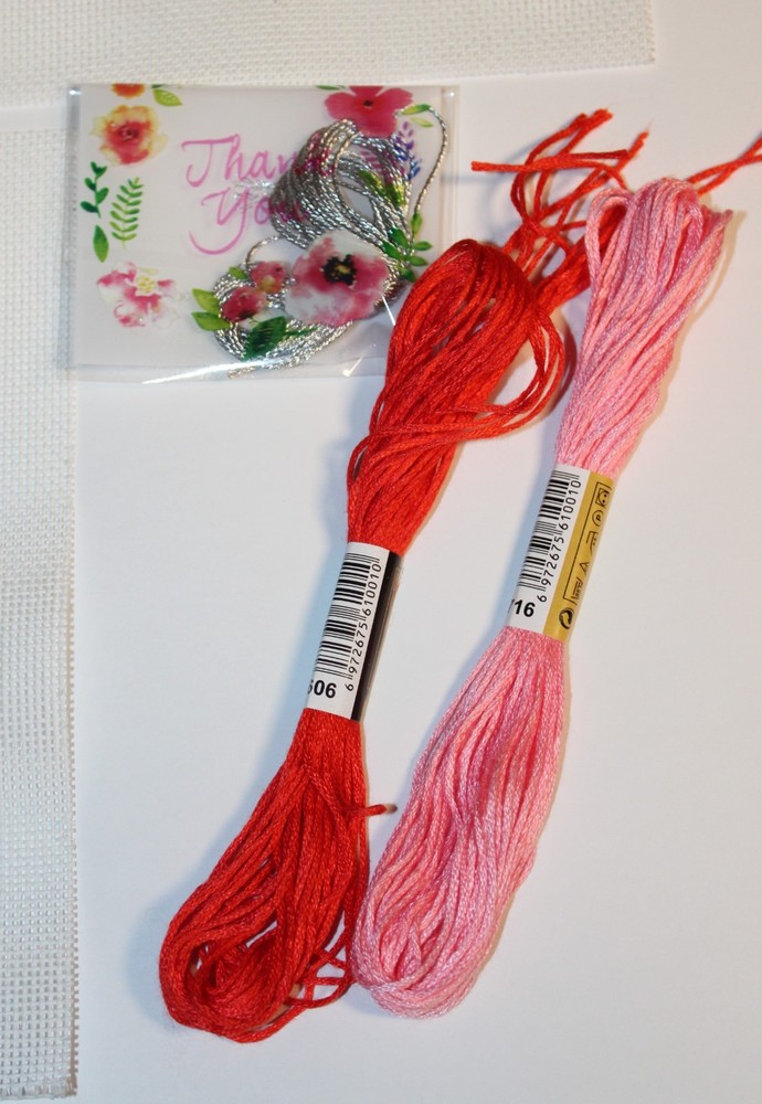 Scissors Case Needlepoint Canvas 18 mesh Christmas Candy ONE Scissors & Threads