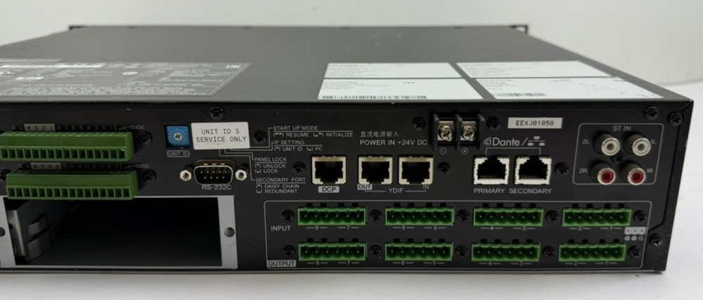 YAMAHA MRX7-D SIGNAL PROCESSOR *POWERS ON-WORKING*