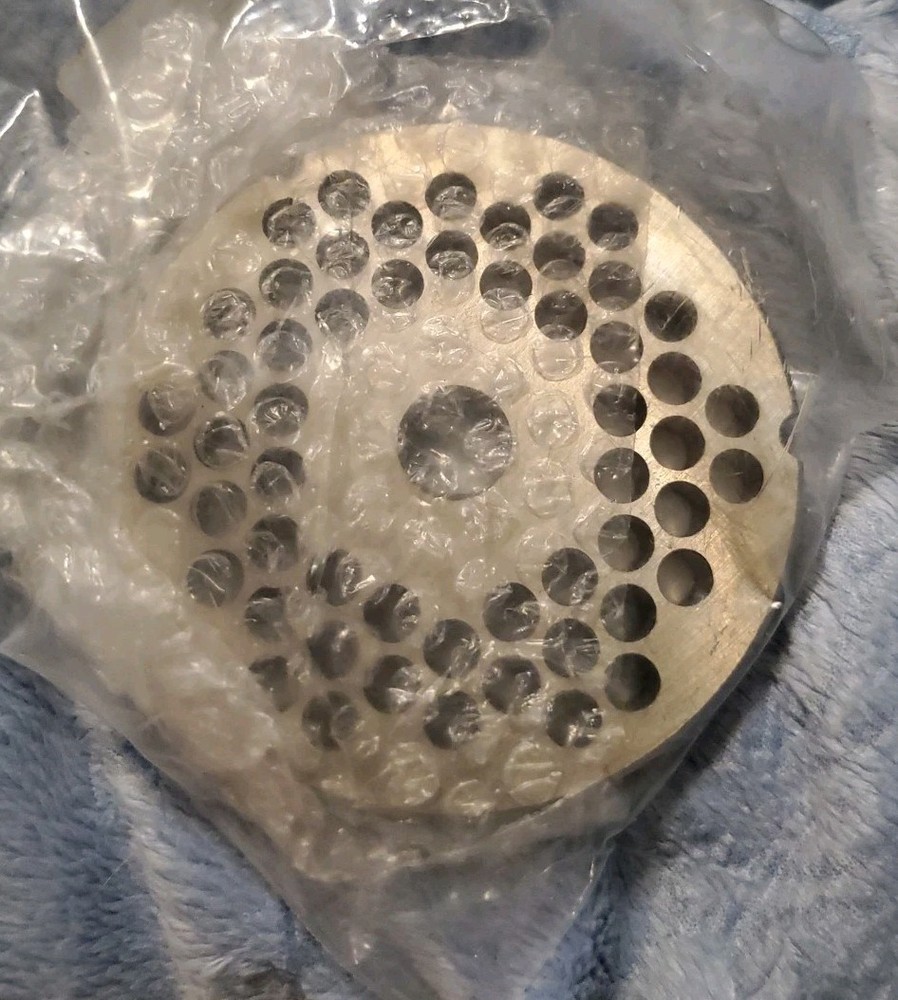 Grinder plate for #22 grinders with 1/4" hole, reversible