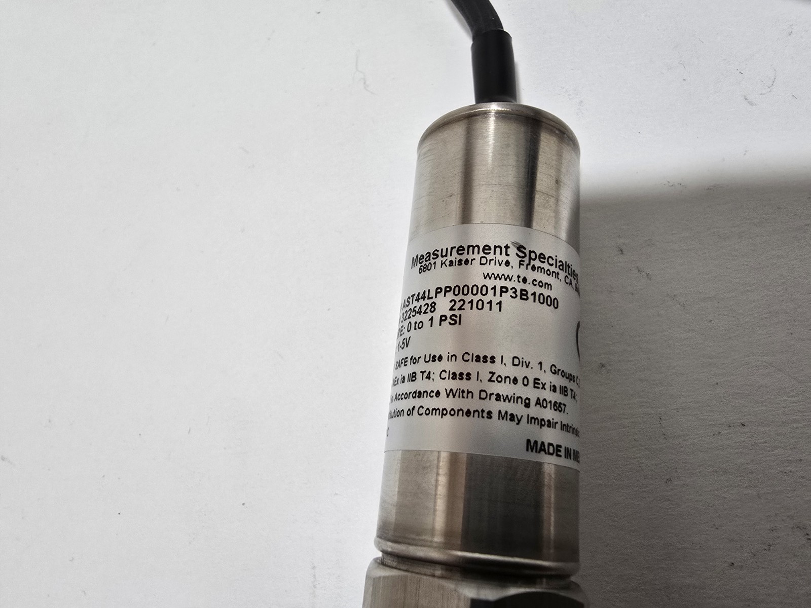 AST44LPP00001P3B1000 Industrial Pressure Transducer 0-1 PSI TE Connectivity